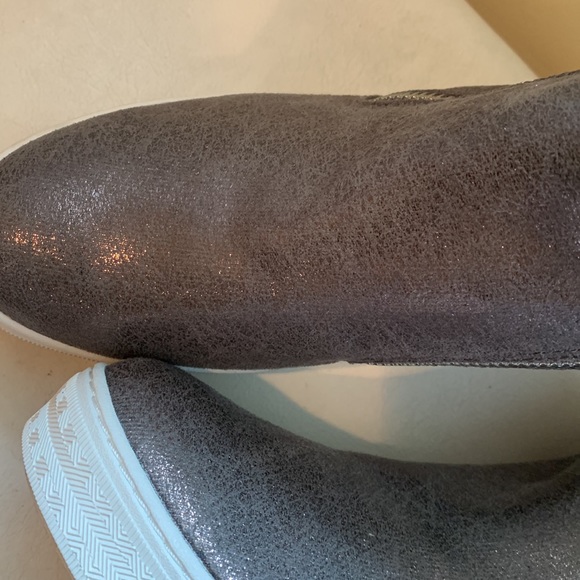 SKETCHERS Memory Foam Hidden Wedge Gray Ankle Booties Size 8.5 - Picture 11 of 14